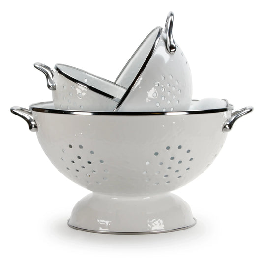 WWCOLS - Solid White Set of Colanders 1