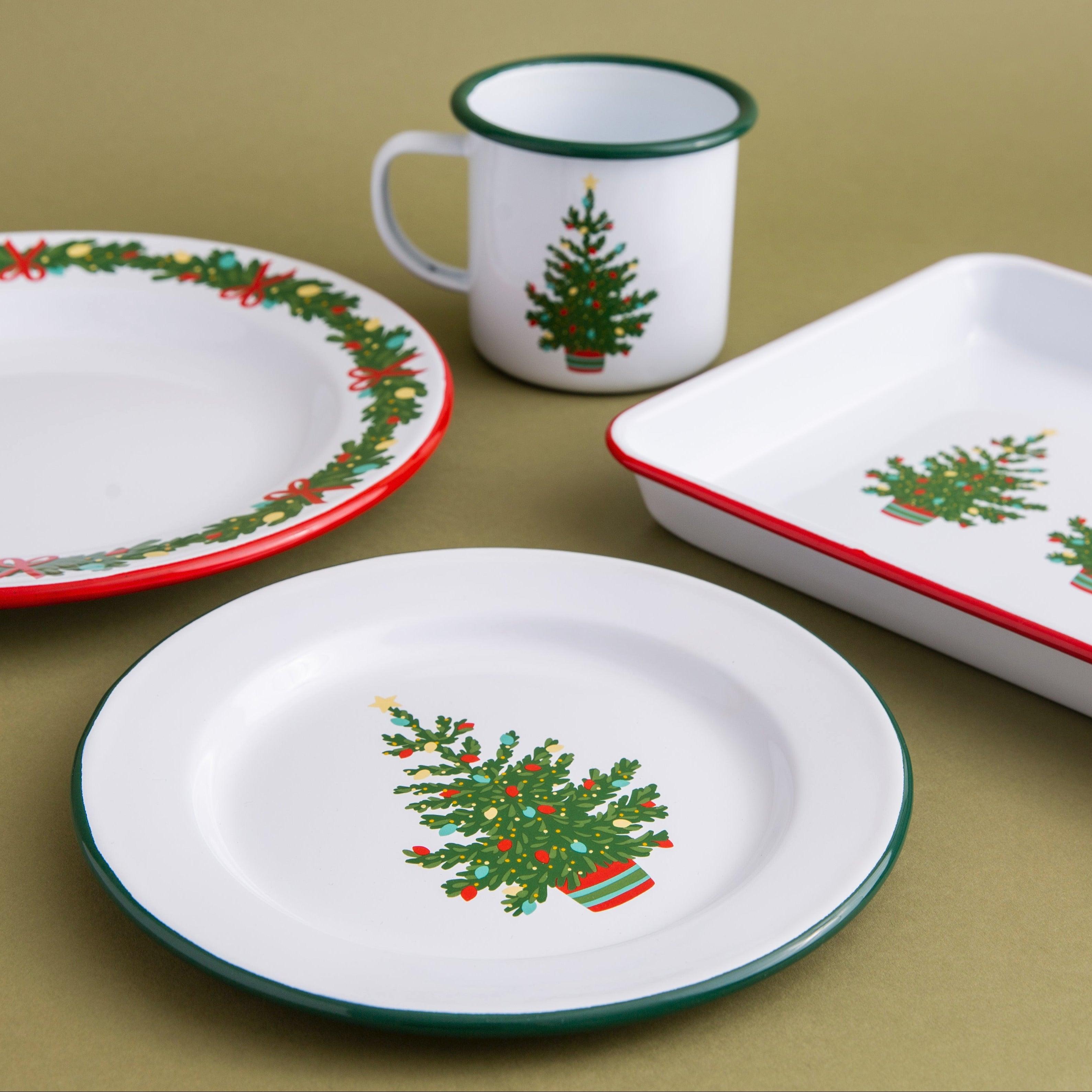 Helmsie Flat Salad Plate, Set of 4, Christmas Tree – Crow Canyon Home