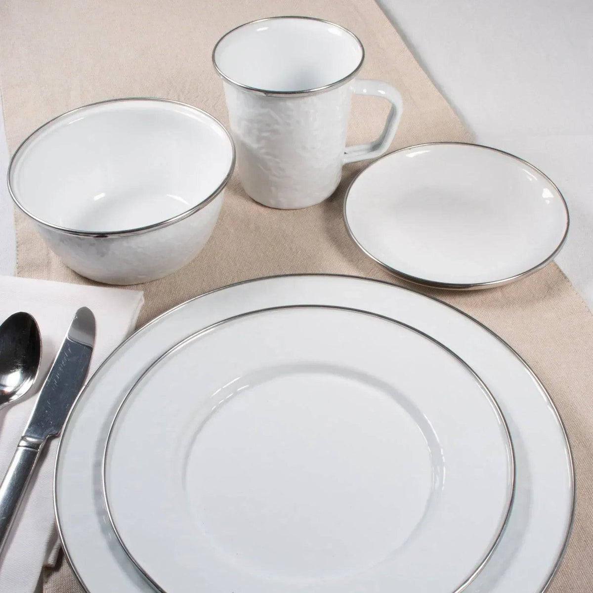 WW11S4 - Solid White Sandwich Plates - Set of 4  2