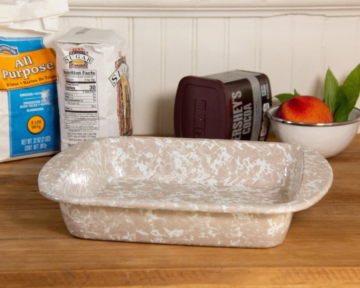 TP53 - Taupe Swirl Brownie Pan  2